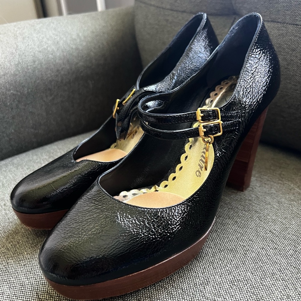 Juicy Couture Black Patent Pumps
